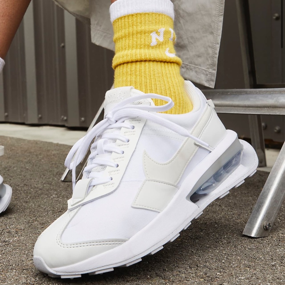 Nike Womens Air Max Pre Day
